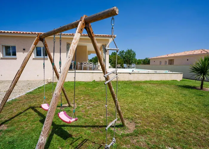 Clara Piscine Chauffee Vila