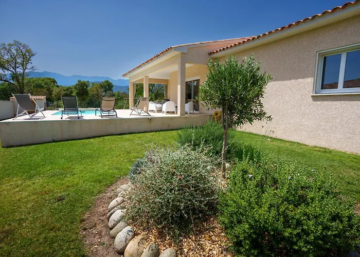 Clara Piscine Chauffee * Prunelli-di-Fiumorbo